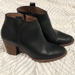 Madewell black leather ankle booties